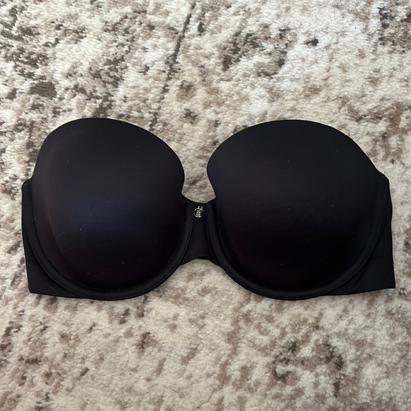 Victoria's Secret Other - Victoria’s Secret Lined Black Underwire Bra
